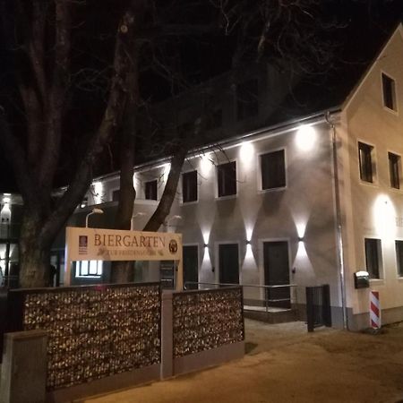 Bed and Breakfast Zur Friedenseiche Айхах Экстерьер фото